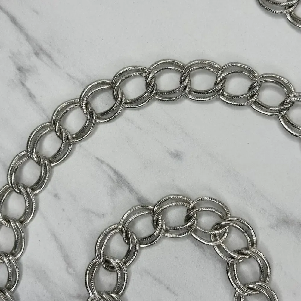 Chunky Textured Silver Tone Chain Link Belt One Size (OS) ✨